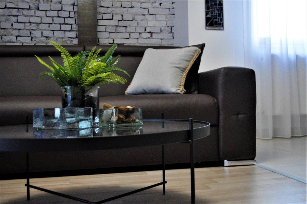 Rose Apartment