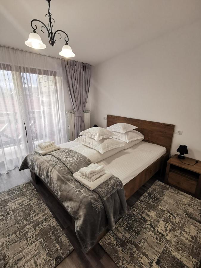 Rose Apartment Gura Humorului